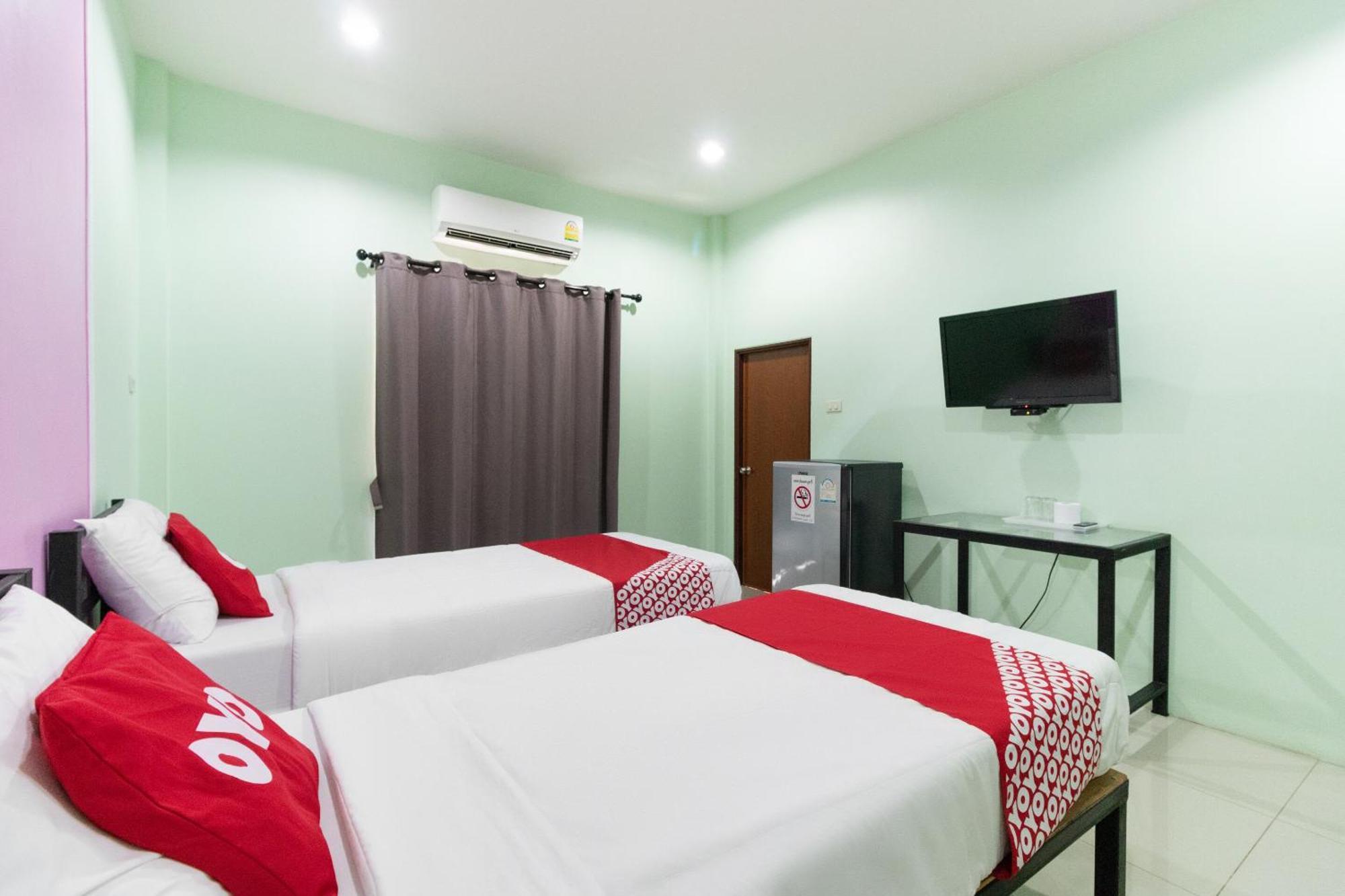 Oyo 1163 Eden Hostel Пхукет Экстерьер фото
