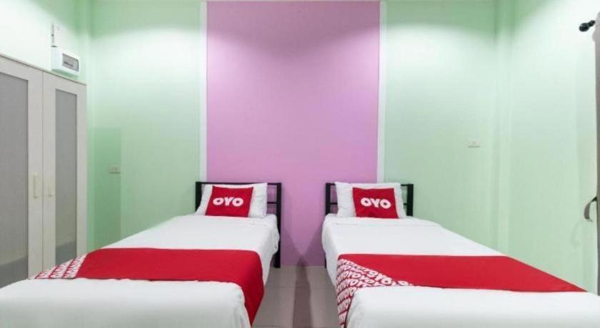 Oyo 1163 Eden Hostel Пхукет Экстерьер фото